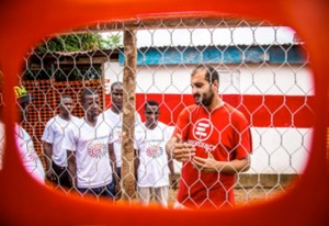 I volontari in Sierra Leone per combattere il virus ebola