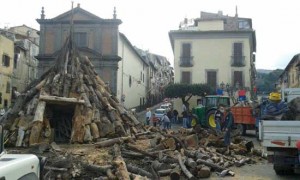 Bagnaia - Sacro fuoco di Sant'Antonio - La preparazione