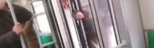 L'uomo rimasto incastrato tra le porte del convoglio della Roma Nord