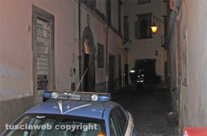 Viterbo - L'intervento della polizia in via Romanelli