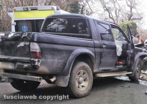 Frontale a Carbognano - Il pick-up incidentato