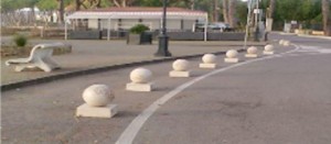 I dissuasori nel parcheggio a Bolsena