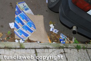 Viterbo - Rifiuti al quartiere Pilastro