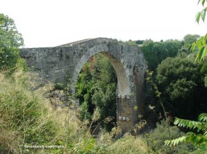 Vulci - Ponte dell'Arcobaleno, detto anche Ponte del Diavolo