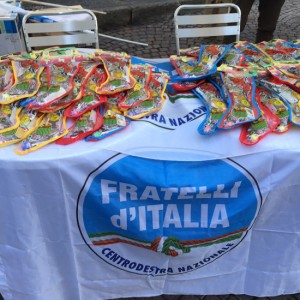Le calzette della Befana di Fdi-An