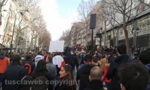 Parigi in marcia contro il terrorismo