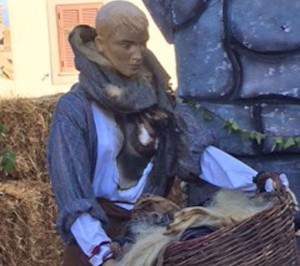 Uno dei personaggi del presepe esploso