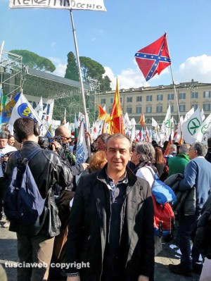 Maurizio Pinna in piazza a Roma