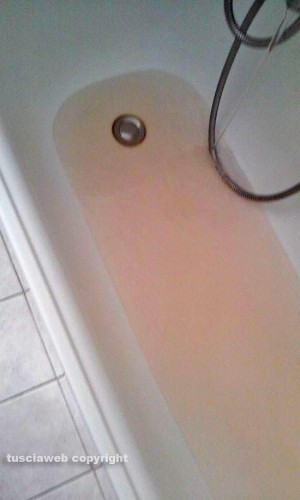Fabrica di Roma - Acqua sporca dai rubinetti 