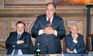 Al centro Eugenio Gaudio