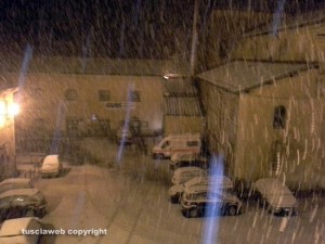 23,21 nevica a Sutri