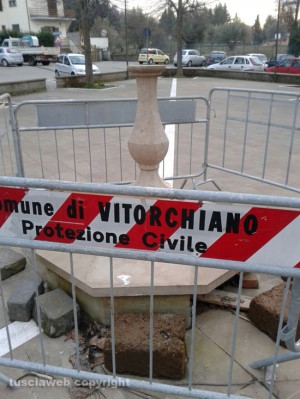 Vitorchiano - La fontana non terminata in piazza Monti Cimini