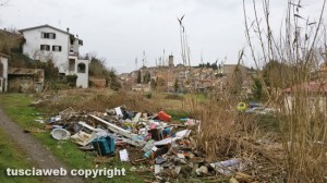 Fabrica di Roma - Rifiuti e degrado in località le Vallete