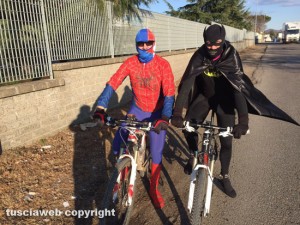 Spiderman e Batman in giro per Viterbo