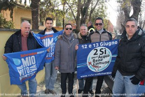 Movimento 5 Stelle di fronte alla stazione
