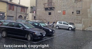 Le auto a piazza Gargiuli