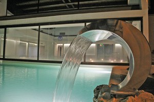 La piscina dell'Hotel Salus Terme a Viterbo