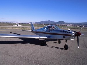 Ultraleggero avanzato atterra all'aeroporto militare di Viterbo