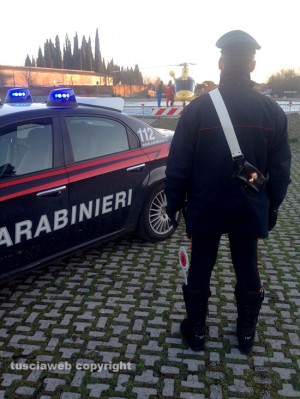 L'intervento dei carabinieri e dell'eliambulanza