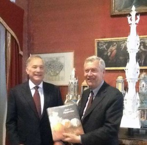 John R. Philips e Leonardo Michelini a palazzo dei Priori