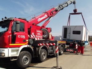 Montefiascone - Il recupero del relitto della piattaforma galleggiante