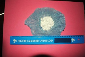 Le 113 dosi di cocaina sequestrate dai carabinieri