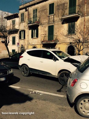 Viterbo - La Quercia - La macchina che ha perso il controllo