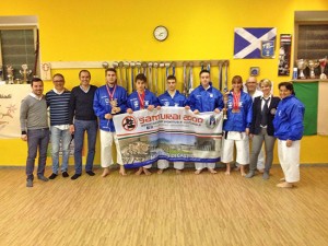 Gli atleti della scuola Asd Samurai 2000