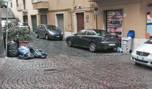 Rifiuti a via Matteotti