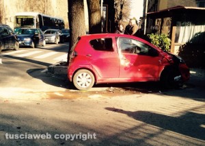 Viterbo - Moto contro auto in via Capocci