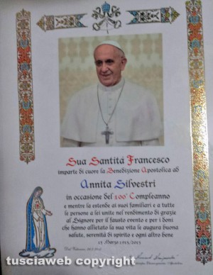 Pescia Romana - La benedizione apostolica di papa Francesco ad Annita Silvestri  