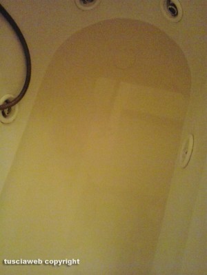 Acqua marrone dai rubinetti