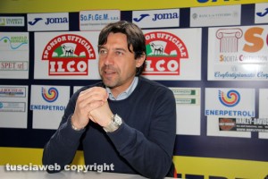 L'allenatore della Viterbese Maurizio Ianni 