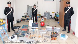 Carabinieri - Bassano Romano - Gli attrezzi ritrovati