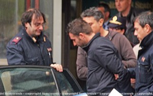 Polizia - Operazione Family - L'uscita degli arrestati