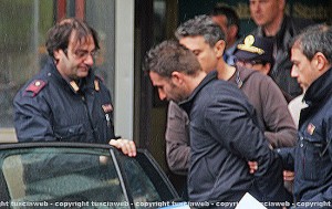 Polizia - Operazione Family - L'uscita degli arrestati dalla questura