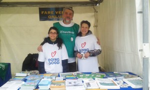 Roma - fare verde al “Good deeds day 2015” - Due volontarie di fare verde e Silvano Olmi