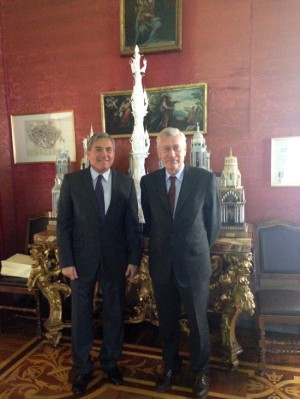 L'ambasciatore del Cile a palazzo dei Priori 