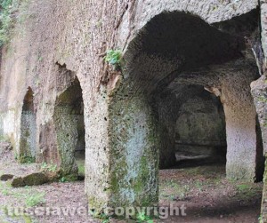 Castro - I suggestivi ambienti modellati nel tufo “vivo” in località SS. Crocifisso