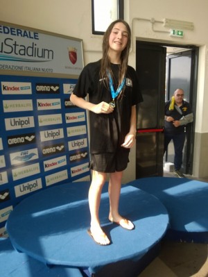 Un'atleta della Dimensione nuoto
