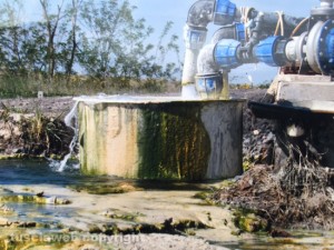Pozzo san Valentino - L'acqua continua a finire nei campi