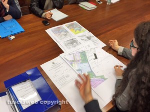 La terza commissione in riunione