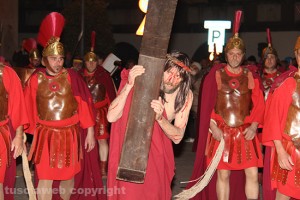 Bagnaia - Venerdì santo - La processione del Cristo morto