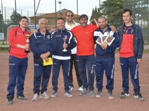 Gli organizzatori del torneo di calcio "Pulcino a chi?"