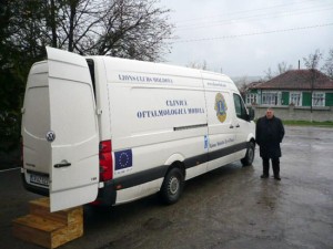 Lions club - L'oculista Alfonso Carnevalini in missione in Moldavia