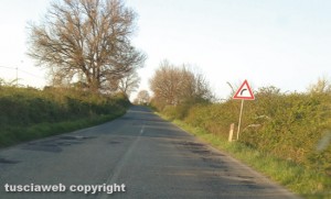 Buche sulla SS 312 Castrense
