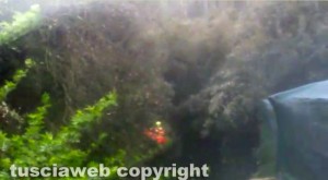 Gallese - Il salvataggio del quarantunenne caduto in un burrone