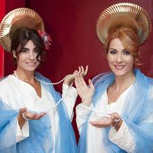 Francesca Nunzi e Milena Miconi in "Beate noi"
