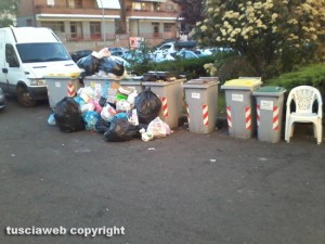 Viterbo - Rifiuti in via Polidori