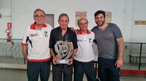 Il vincitore della gara di bocce